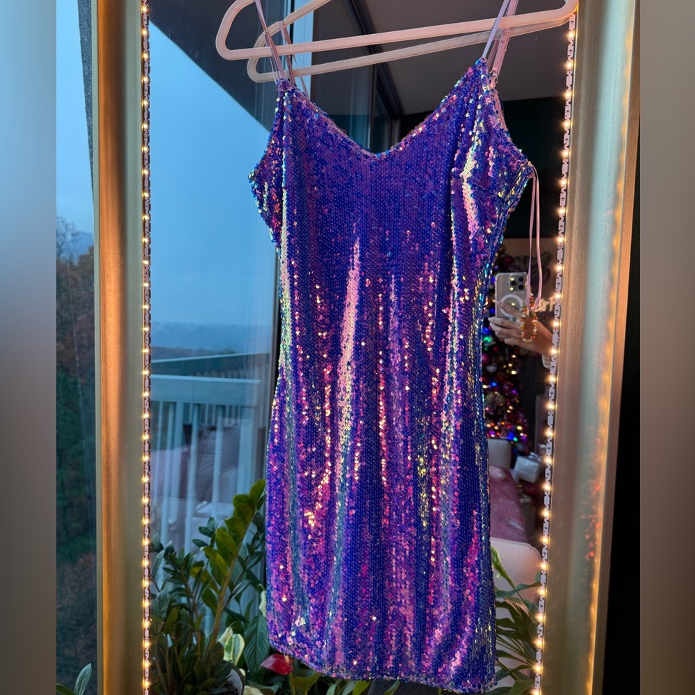 Quii Lavender Sequin mermaid dress prom homecoming bachelorette size Medium